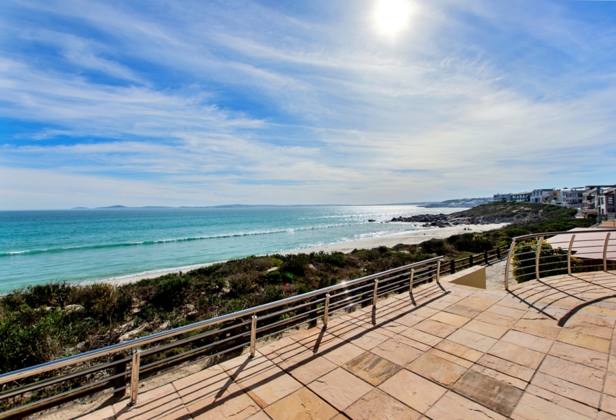 5 Bedroom Property for Sale in Calypso Beach Western Cape
